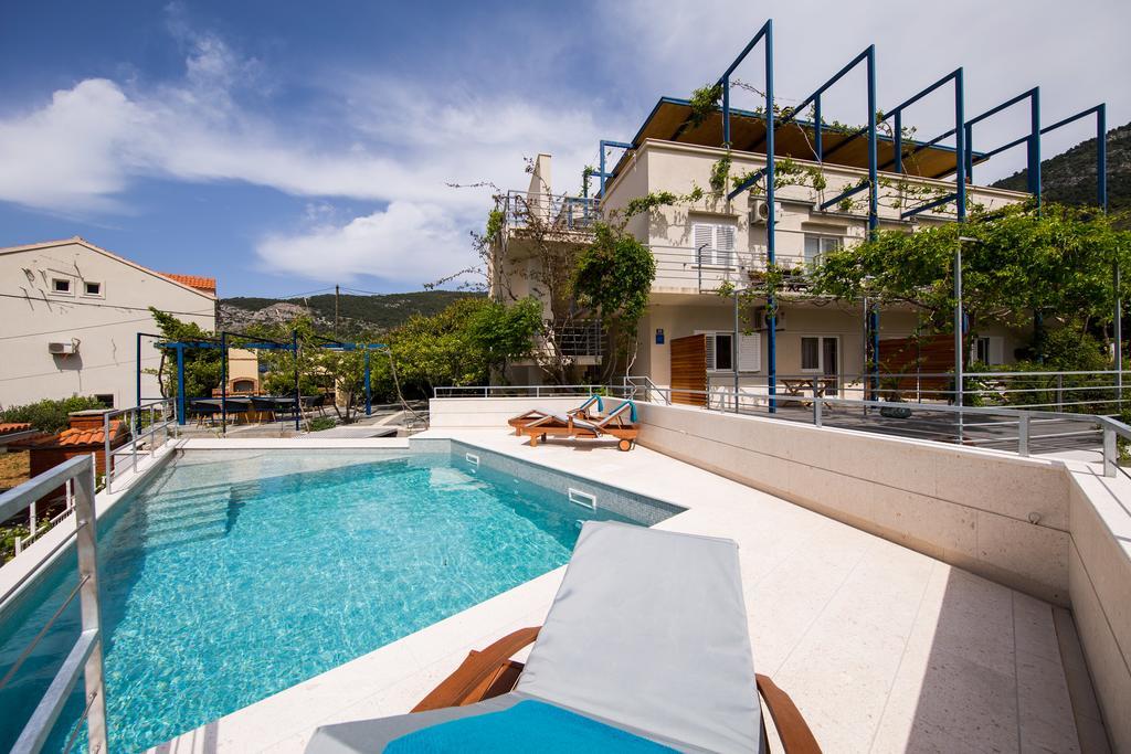 Apartments Zambarlin Komiza Exterior photo